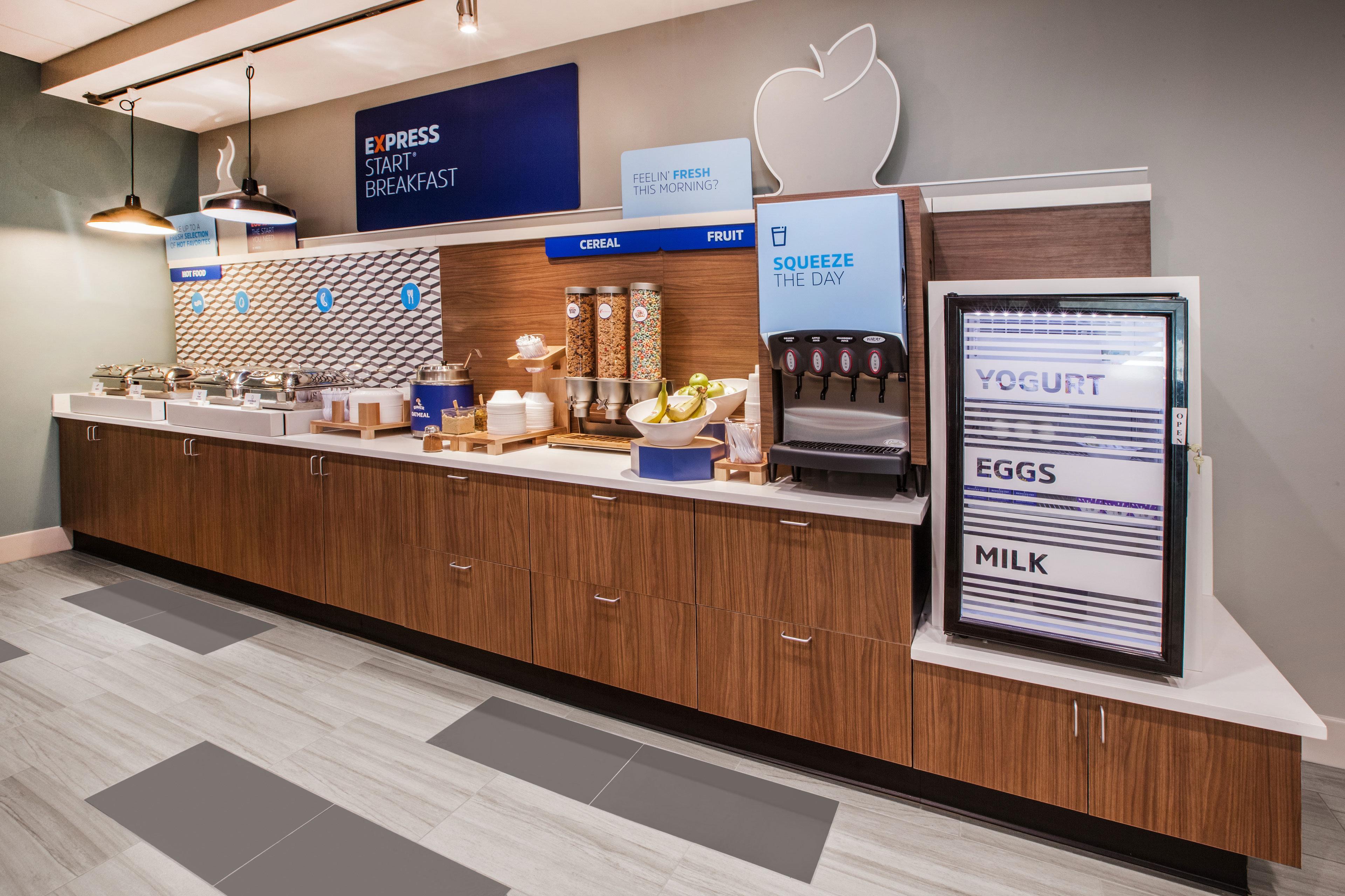 Holiday Inn Express Hotel & Suites Mcpherson By Ihg Exteriér fotografie