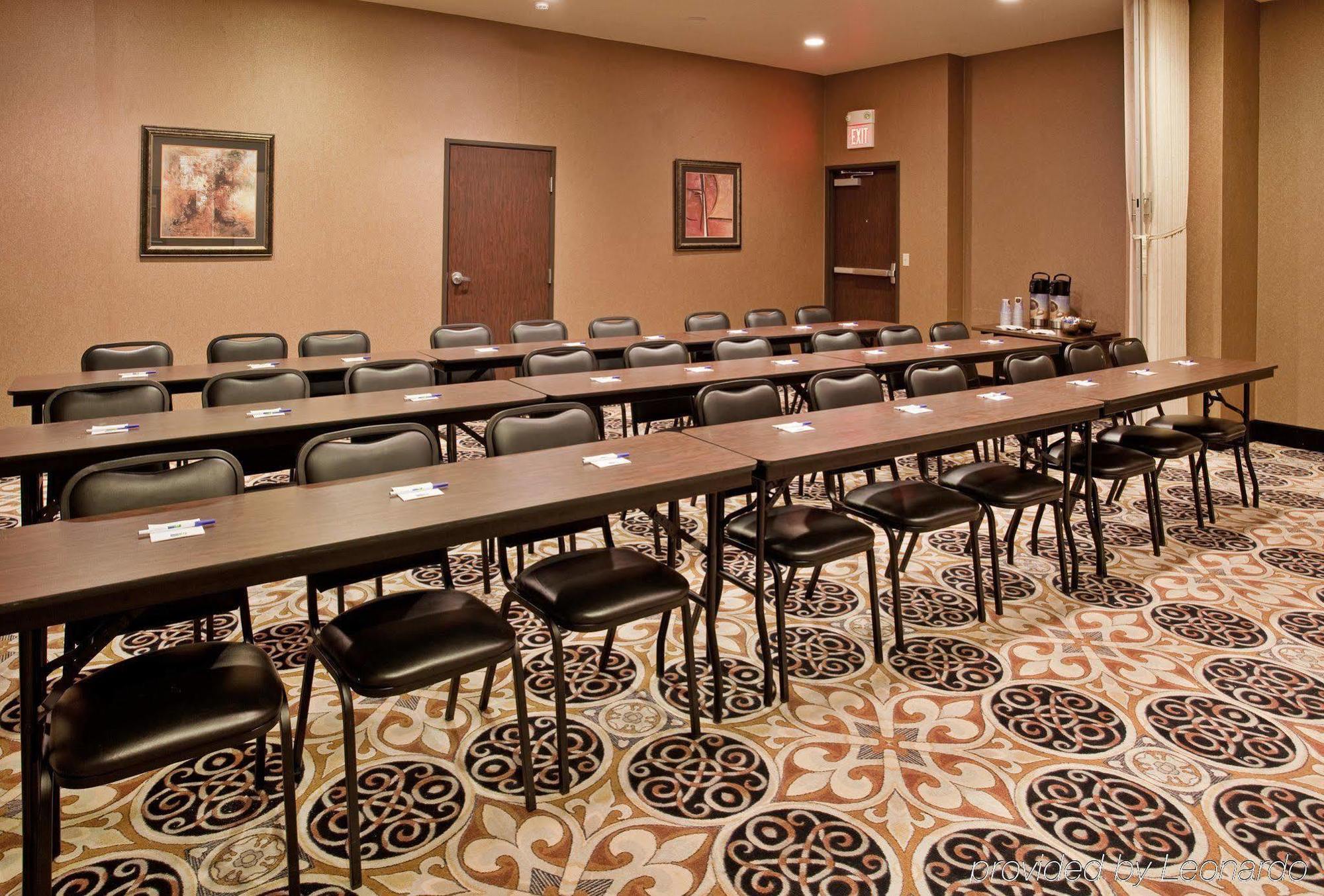 Holiday Inn Express Hotel & Suites Mcpherson By Ihg Zařízení fotografie